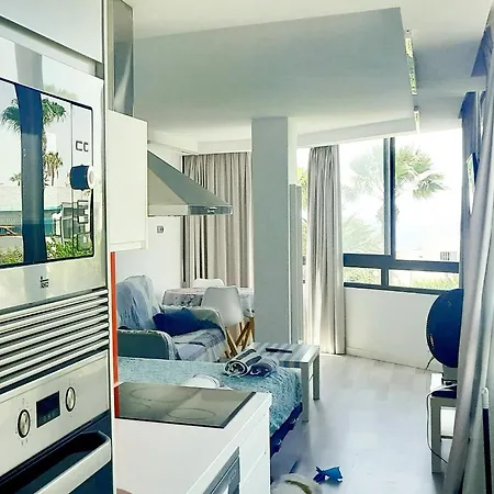 Nueva Europa Studio Ocean View Apartment